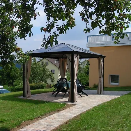 Daire Nette In Garitz Mit Garten Und Terrasse By Interhome